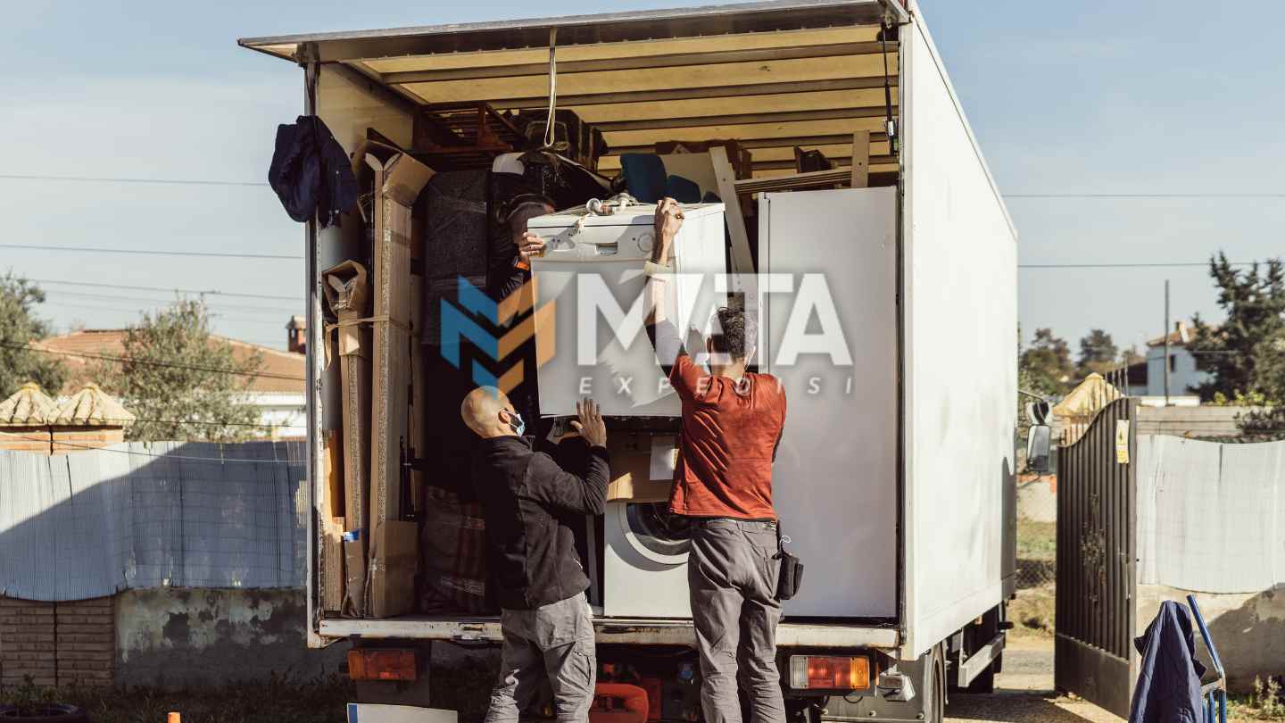 Penyewaan Truk Box Jakarta